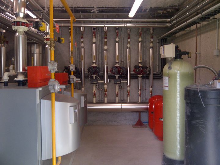 panoplie chauffage réseaux chauffage pompe chaudière traitement d'eau